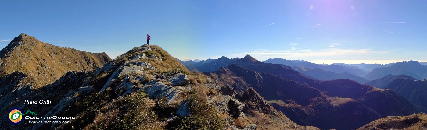 52  In cresta per il Tartano a sx con vista su Val Brembana.jpg